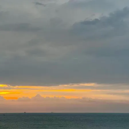 By Sea With Marina Views شقة