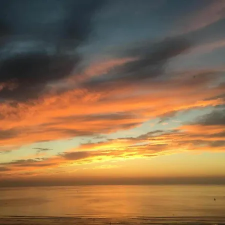 By Sea With Marina Views Lägenhet